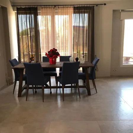 דירה Faidra's House