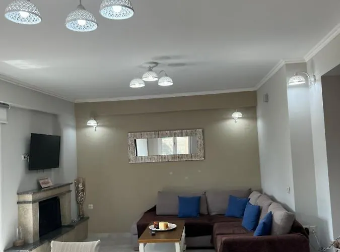 Apartment Faidra's House *